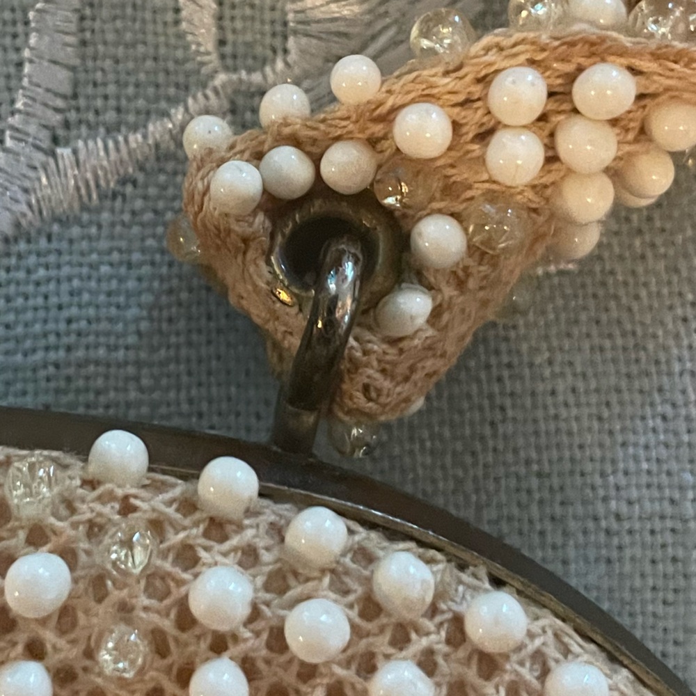 Cream Beaded Bag by Corde’ Bead, Basket-Weave Pattern - Picture 5 of 13